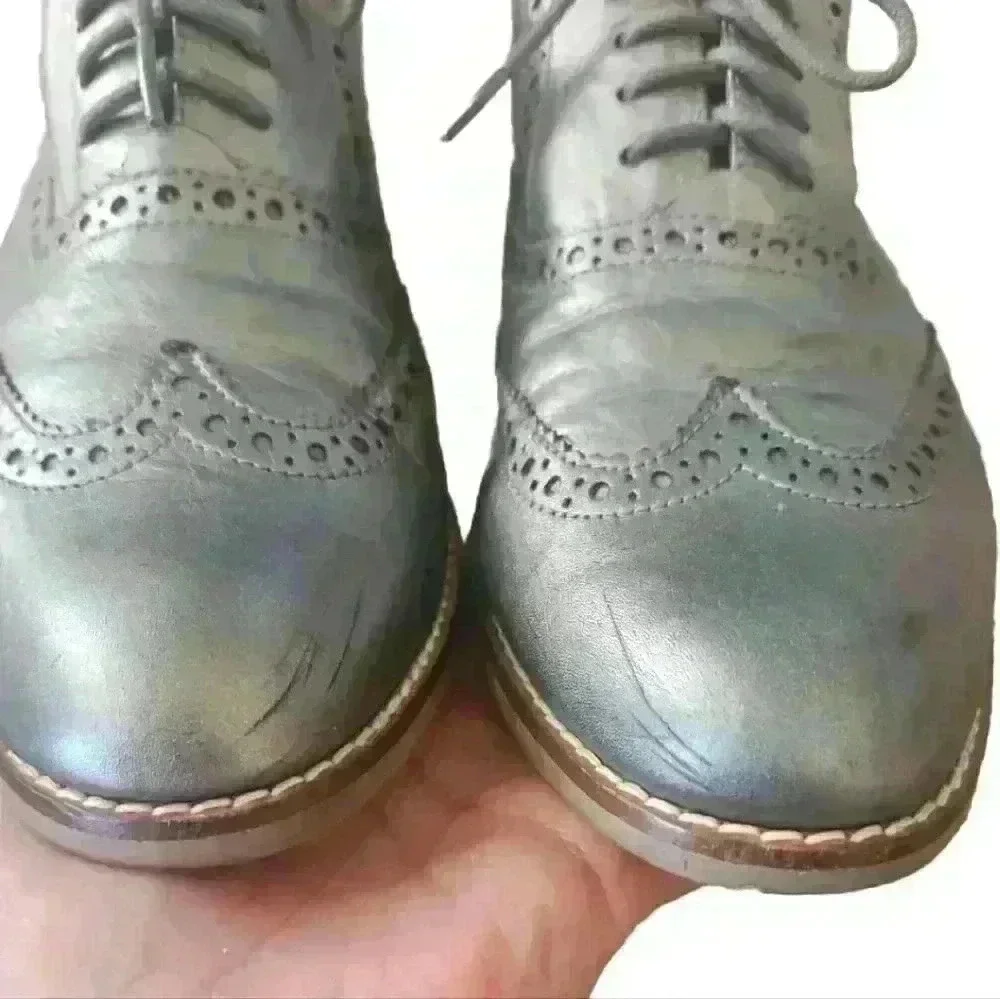 Cole Haan Womens Metallic Silver Oxford Shoe 8
